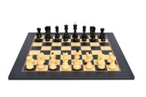 Houten Schaakset No: 6, KH 95 mm, Queen's Gambit bord met Zagreb stukken